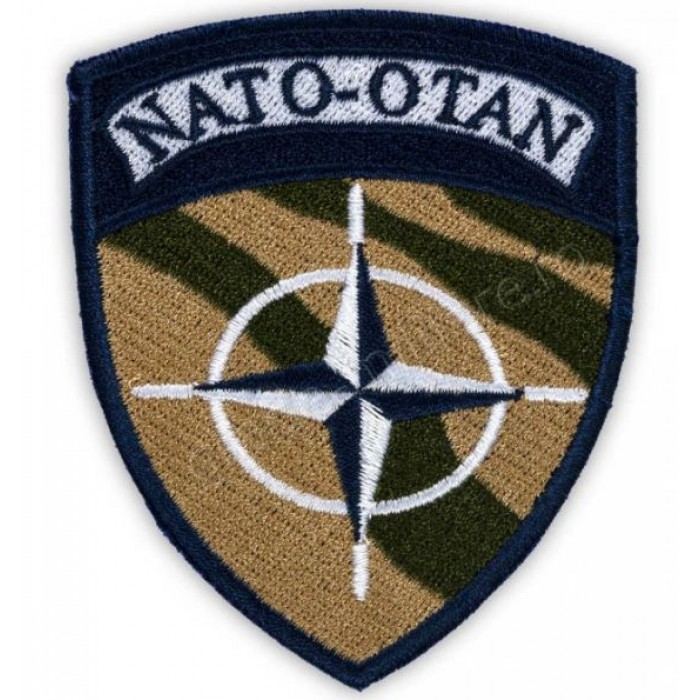 Emblema NATO - Detaliu broderie de calitate superioară pentru personalul militar NATO